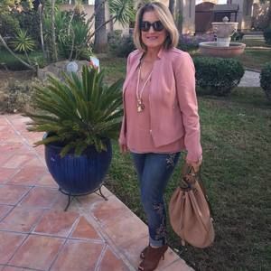 Meet your Posher, Maria gloria